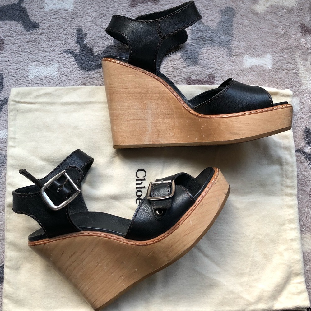 Auth-Chloe Black leather & wooden wedge sandals - Picture 2 of 8